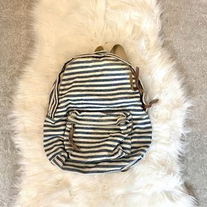 Brandy Melville JGALTUSA Backpack